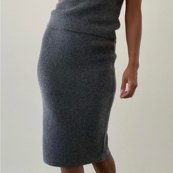 SET - Soft ribbed polo top and midi skirt set - New - Picture 9 of 9
